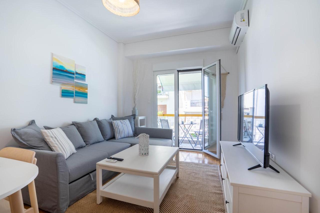 Апартаменты Newly Renovated 2Br Apt! Афины Экстерьер фото